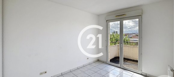 Квартира с 2 спальнями в Коньяк, Франция № 342722 9