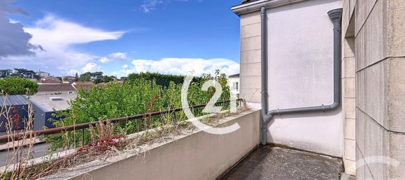 Квартира с 2 спальнями в Коньяк, Франция № 342722 11