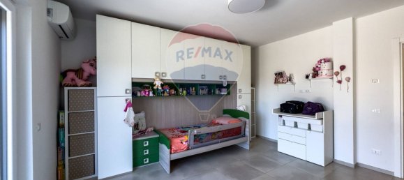 Villa de 6 dormitorios en Guardiagrele, Italy No. 269203 30