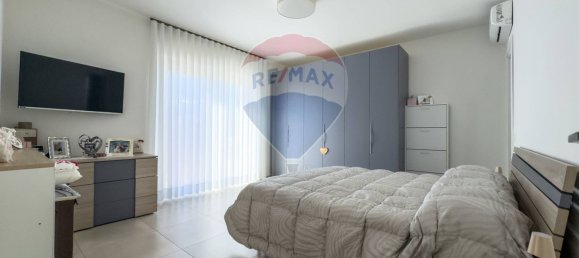 Villa de 6 dormitorios en Guardiagrele, Italy No. 269203 24