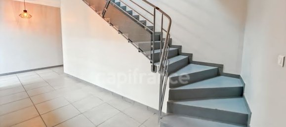 4 bedrooms Apartment in Le Creusot, France No. 205109 3