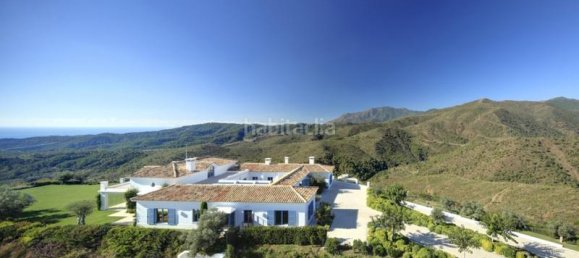 5 bedrooms Villa in Marbella, Spain No. 117231 24