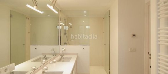 5 bedrooms Villa in Marbella, Spain No. 117231 11