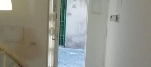 Studio in Naples, Italy No. 35383 4