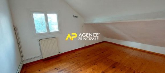 4 bedrooms House in Bezons, France No. 360332 13