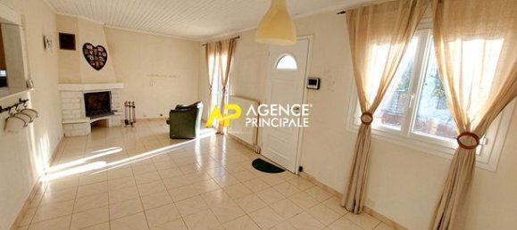 4 bedrooms House in Bezons, France No. 360332 4