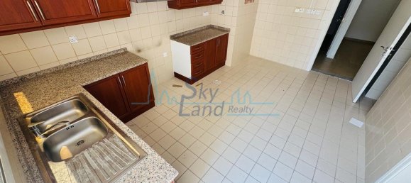 Вилла с 4 спальнями в Умм-Сукейм, ОАЭ № 102652 8