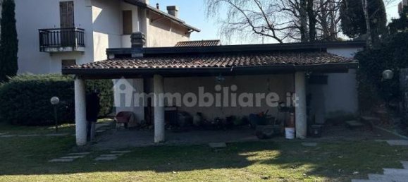 2 bedrooms Villa in Erba, Italy No. 3286 3