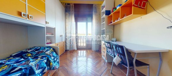 4 bedrooms Apartment in Turin, Italy No. 375217 16