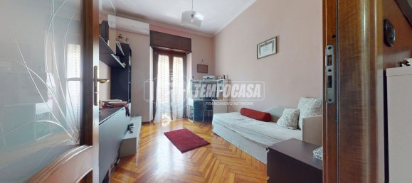 4 bedrooms Apartment in Turin, Italy No. 375217 13