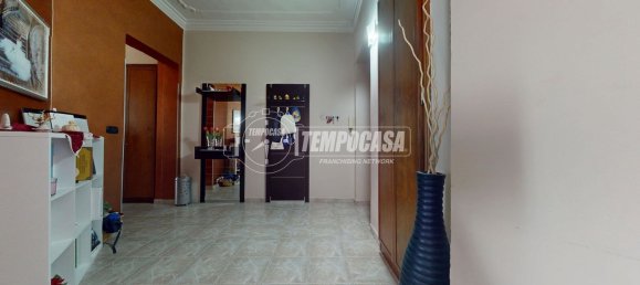 4 bedrooms Apartment in Turin, Italy No. 375217 4