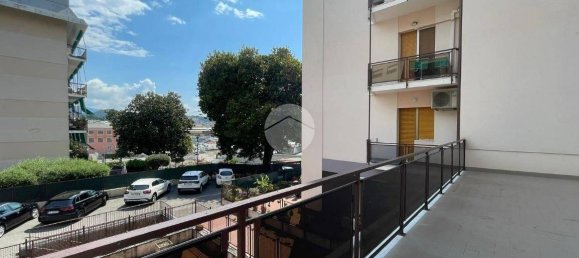 3 bedrooms Apartment in Genoa, Italy No. 263050 3