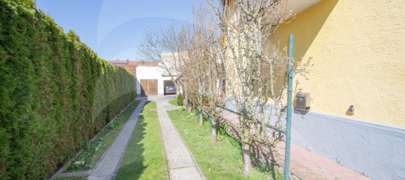 7 rooms Townhouse in Landshut, Germany No. 232849 3