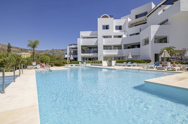 2 bedrooms Apartment in Benahavis, Spain No. 44845