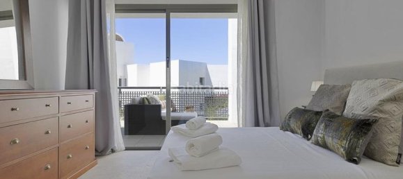 2 bedrooms Apartment in Benahavis, Spain No. 44845 18