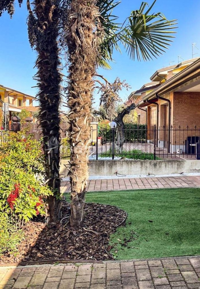 3 غرف نوم منزل في Reggio Emilia, Italy رقم 9360