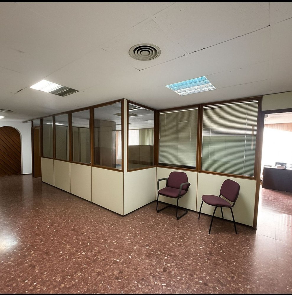 Oficina en Eixample, Spain 269 m² No. 255065