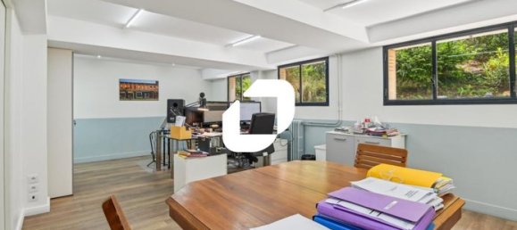 73m² Office in Asnieres-sur-Seine, France No. 279143 2