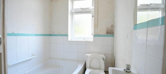 1 bedroom Apartment in Dagenham, United Kingdom No. 2292 6