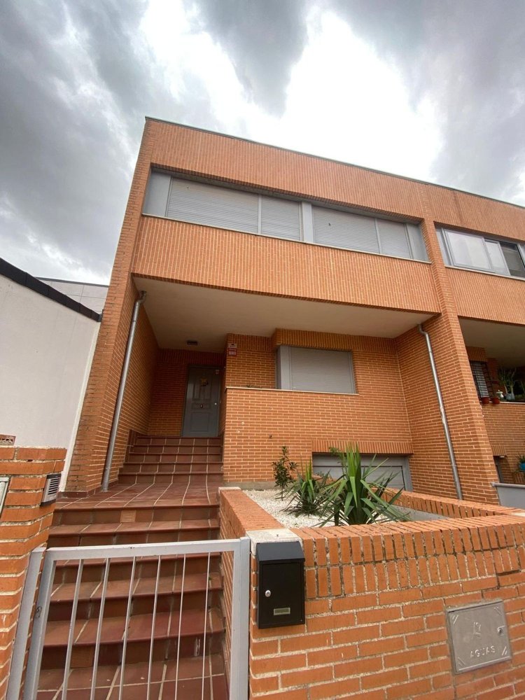 4 bedrooms House in Toledo, Spain No. 247205