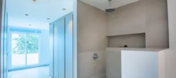 Apartamento de 3 dormitorios en Marbella, Spain No. 140367 6