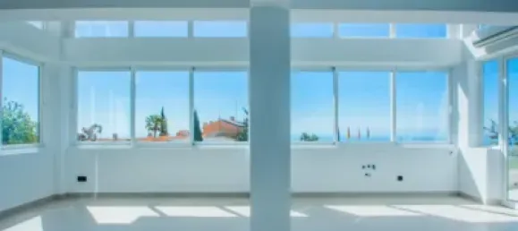 Apartamento de 3 dormitorios en Marbella, Spain No. 140367 26