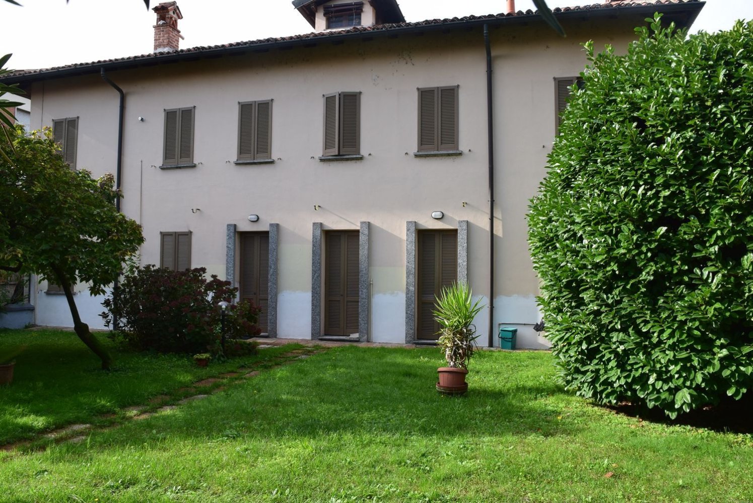 Квартира с 2 комнатами в Куджоно, Италия № 204496