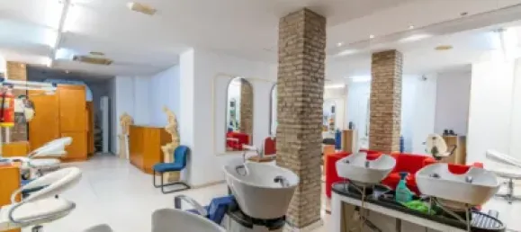 Gewerbliche Immobilie in Granada, Spain 193m², Nr. 181223 2