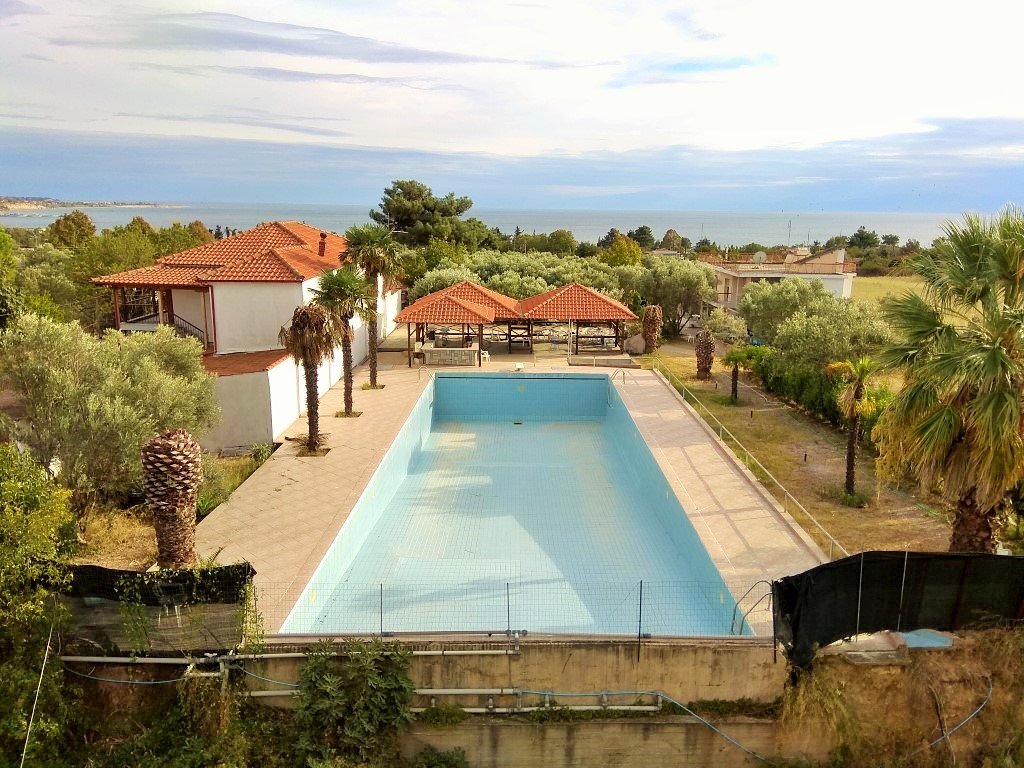 850m² Townhouse in Thessaloniki, Greece No. 5453