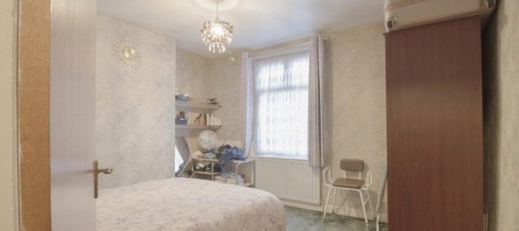 3 bedrooms House in Leicester, United Kingdom No. 2411 12