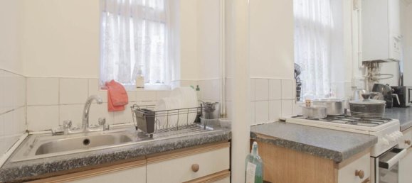 3 bedrooms House in Leicester, United Kingdom No. 2411 8