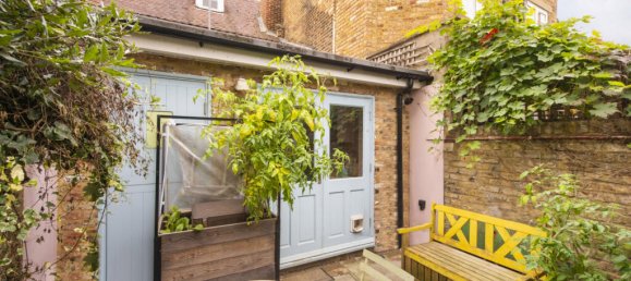 2 bedrooms House in London, United Kingdom No. 8954 6