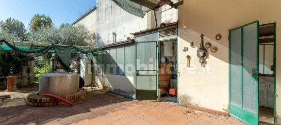 5 bedrooms House in Florence, Italy No. 211103 4