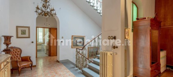 5 bedrooms House in Florence, Italy No. 211103 20