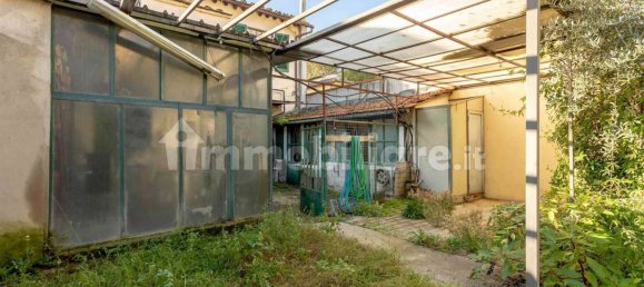 5 bedrooms House in Florence, Italy No. 211103 10