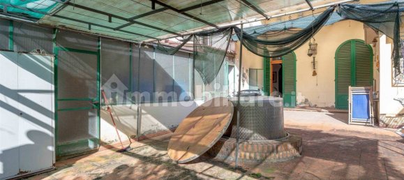 5 bedrooms House in Florence, Italy No. 211103 7