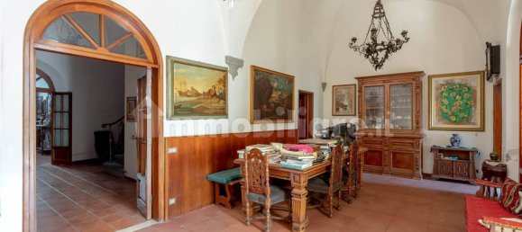 5 bedrooms House in Florence, Italy No. 211103 13