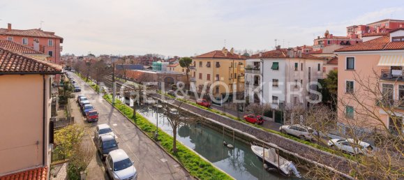 2 bedrooms Apartment in Venice, Italy No. 132424 4