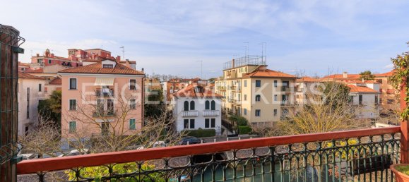 2 bedrooms Apartment in Venice, Italy No. 132424 9