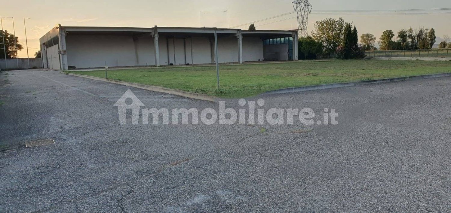 Armazém em Medole, Italy 6600 m² N.º 348595