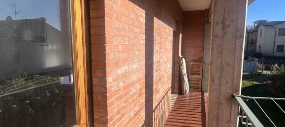 2 غرف نوم شقة في Barga, Italy رقم 9991 30