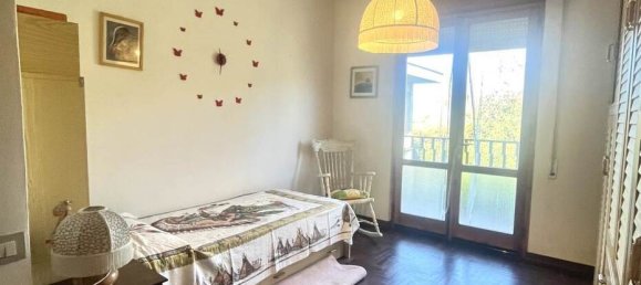 2 غرف نوم شقة في Barga, Italy رقم 9991 24