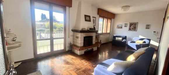 2 غرف نوم شقة في Barga, Italy رقم 9991 13