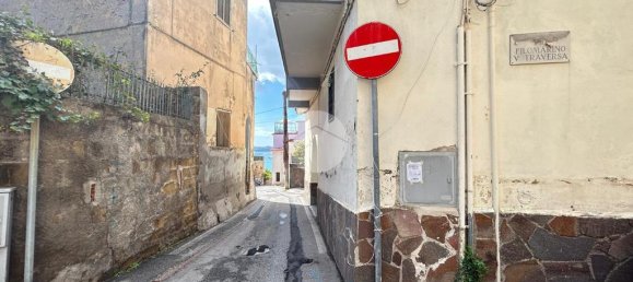 Квартира с 2 спальнями в Монте ди Прочида, Италия № 329178 13