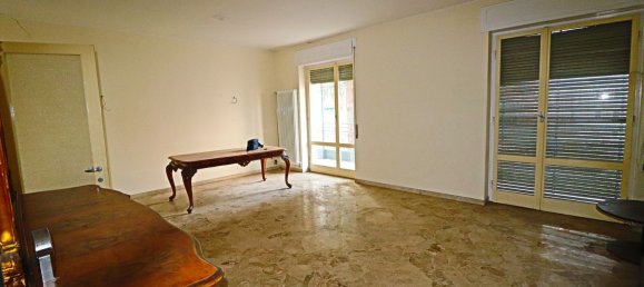 Квартира с 4 комнатами в Комо, Италия № 157157 10