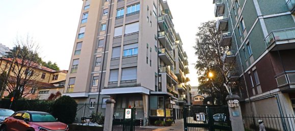 Квартира с 4 комнатами в Комо, Италия № 157157 20