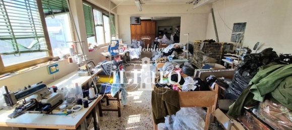 5 bedrooms Apartment in Campi Bisenzio, Italy No. 319694 3