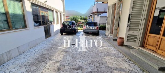 5 bedrooms Apartment in Campi Bisenzio, Italy No. 319694 30