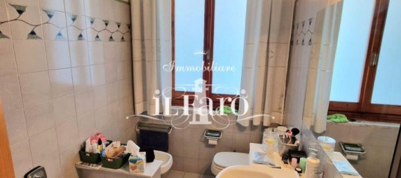 5 bedrooms Apartment in Campi Bisenzio, Italy No. 319694 18