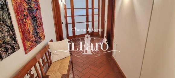 5 bedrooms Apartment in Campi Bisenzio, Italy No. 319694 12